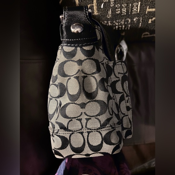 COACH Bleeker 12562 Shoulder Bag Black Patent Leather/Signature Canvas Medium - Picture 16 of 16